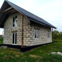 Установка окон в доме из блоков