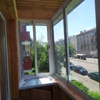Остекление балкона на Жилуновича