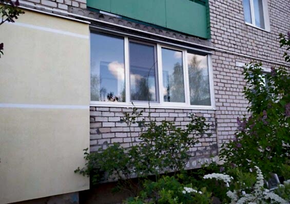 Остекление небольшого балкона