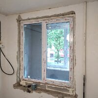 Остекление балкона в городской квартире