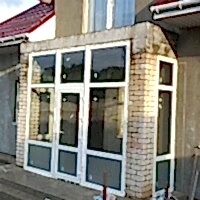 Остекление крыльца в частном доме